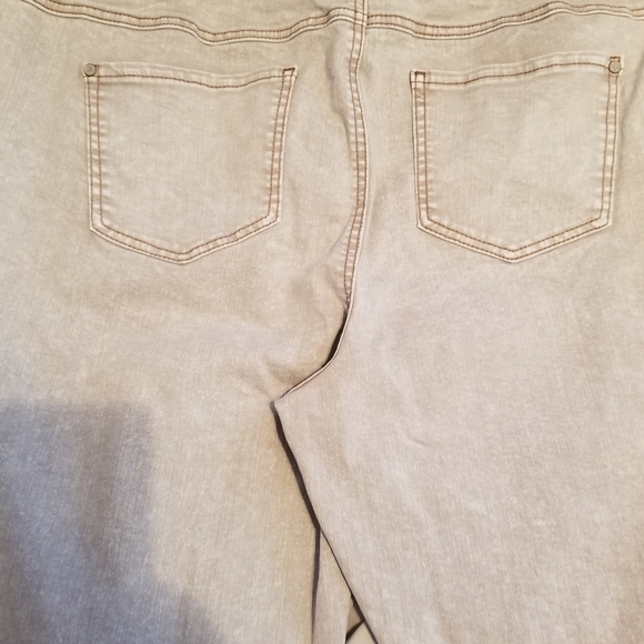 EUC/NWOT Cato tan straight leg jeans - Picture 3 of 5
